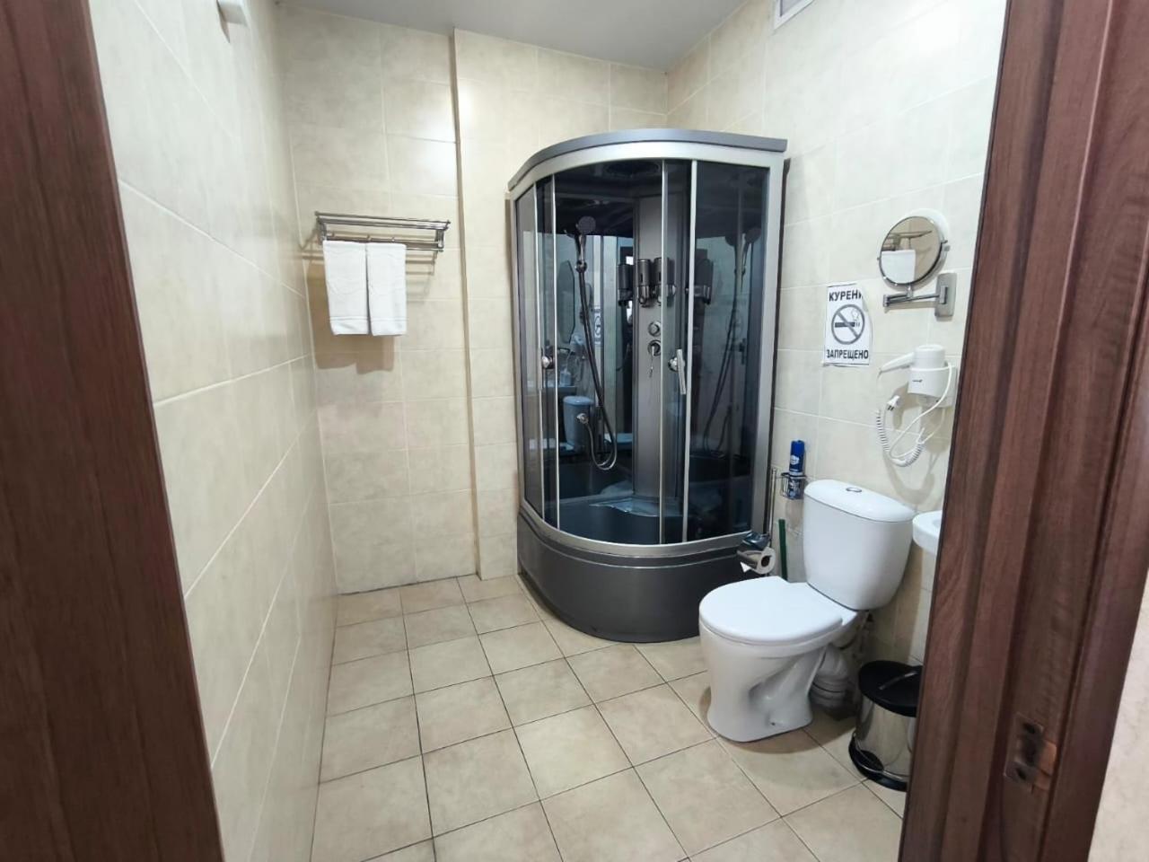 Pride Hotel Taraz Extérieur photo