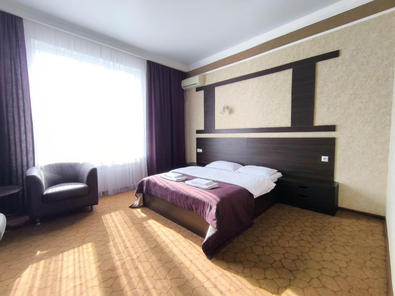Pride Hotel Taraz Extérieur photo