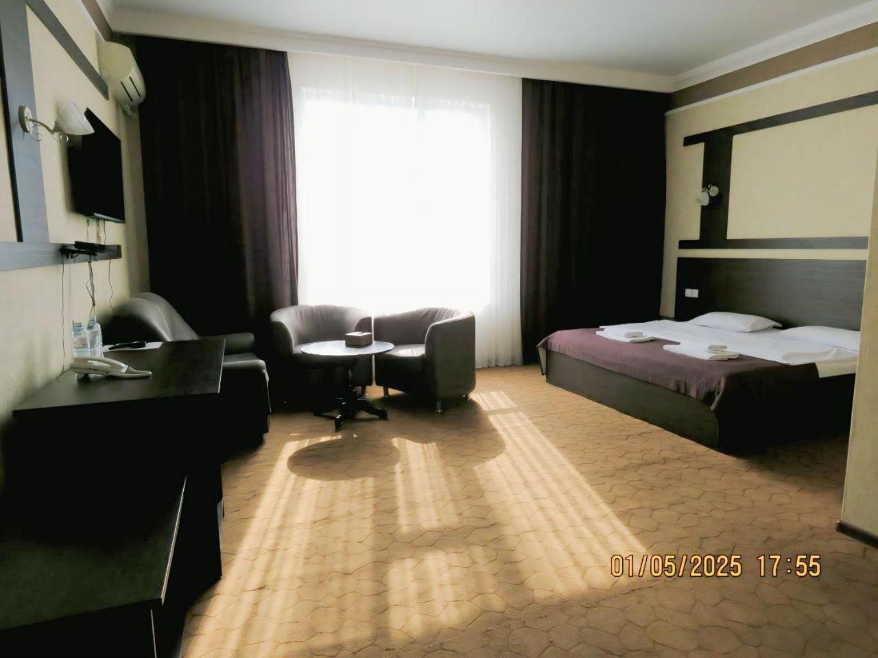 Pride Hotel Taraz Extérieur photo