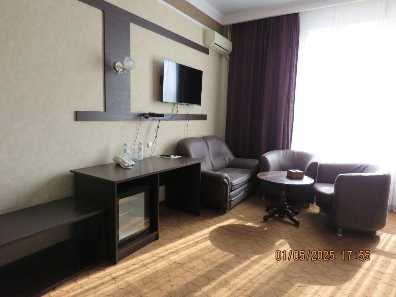 Pride Hotel Taraz Extérieur photo